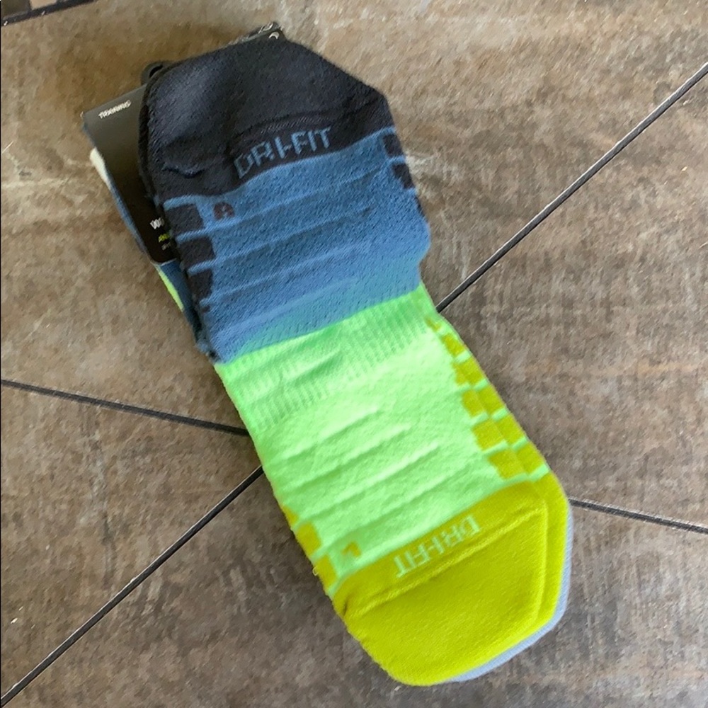 NIKE EVERYDAY MAX CUSHIONED LOW 3 pairs socks set - Picture 5 of 16